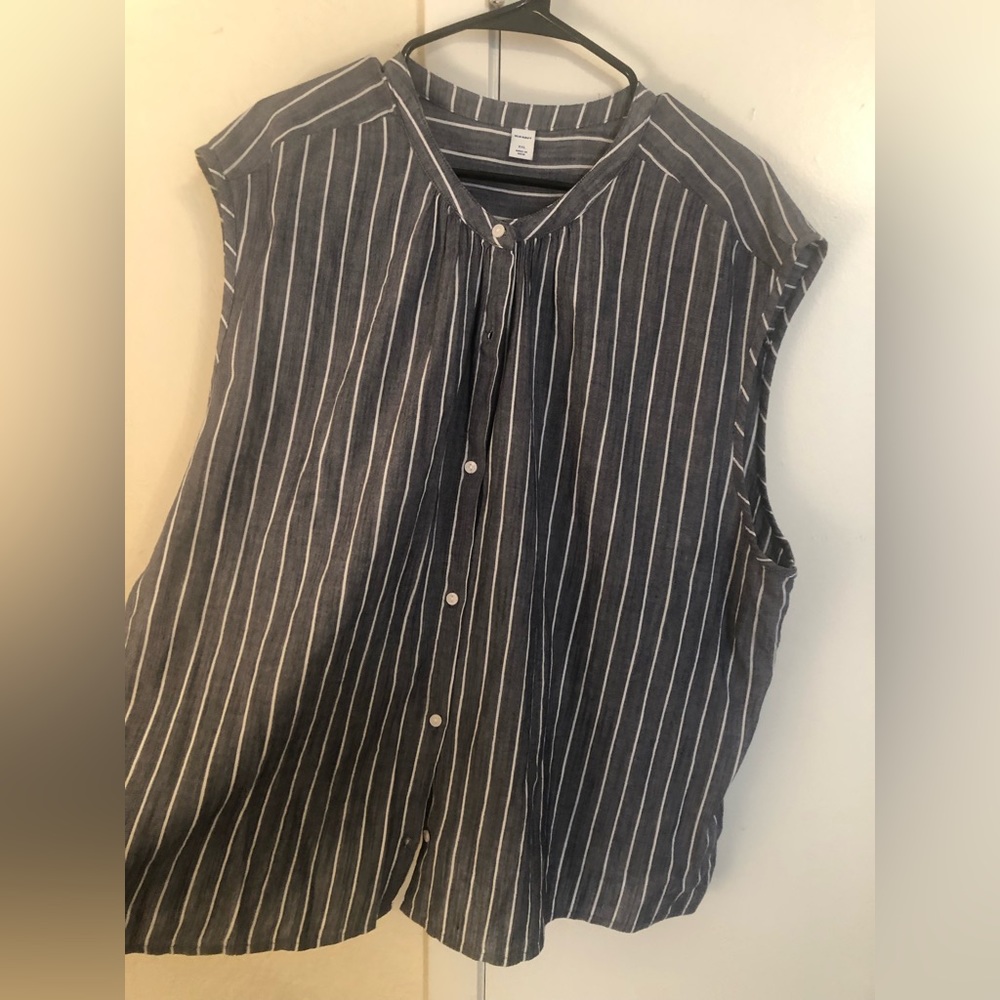 Old Navy XXL Blue Button Down Sleeveless Top